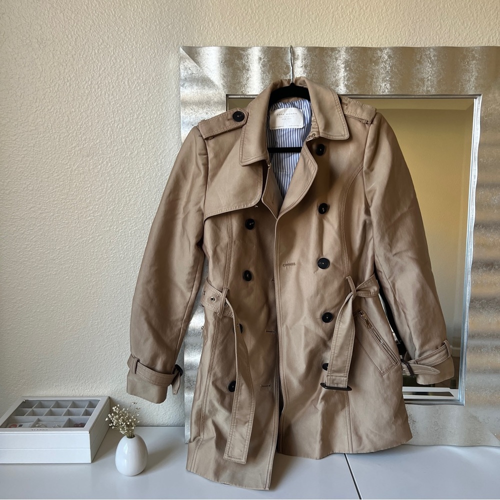 Beige Trench Coat | Zara ✨